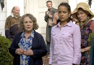 Group people house man woman - betye saar free wallpaper