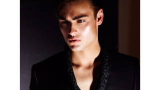 Black suit marble sculpture portrait - a black tie free wallpaper