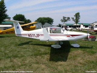 Small plane lush green field - allen tupper true free wallpaper