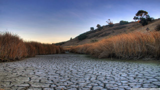 River dirt path grass hill - a dirt path free wallpaper