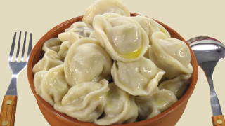 Dumplings bowl fork spoon table - a spoon and a spoon free wallpaper