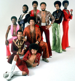 Colorful group photo men women - 1 9 7 0 s free wallpaper for tablet
