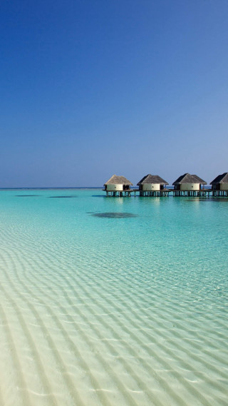 Beach huts blue sky white - free beach wallpaper for mobile