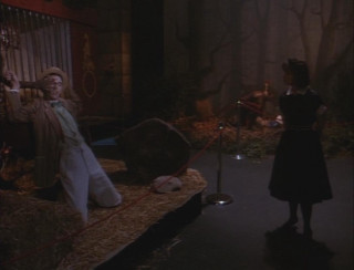 Woman man suit fence microphone - a man in a suit free wallpaper