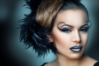 Woman black makeup feathers head - her head free wallpaper