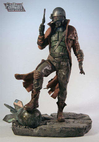 Military statue man gun pointing - bronze free wallpaper for mobile