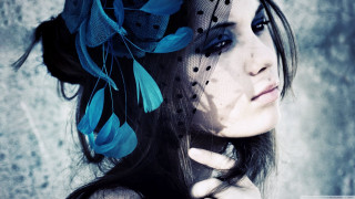 Woman veil blue flowers bird - a veil free wallpaper