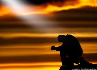 Kneeling bright light sky cross - a cross free wallpaper