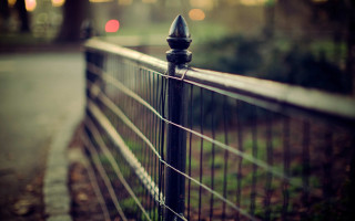 Fence post top street background - a fence free wallpaper