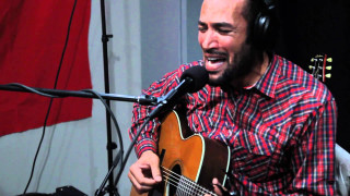 Andrew boog faithfull guitar microphone - headphone free wallpaper