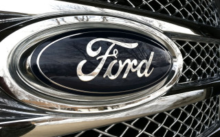 Ford emblem closeup car grille - dennis flanders free wallpaper