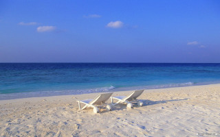 Two white chairs beach ocean - a beach next free wallpaper