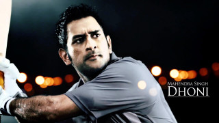Man holding bat gray shirt - a gray shirt free wallpaper