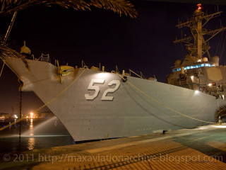 Large ship docked night fountain - a fountain free wallpaper