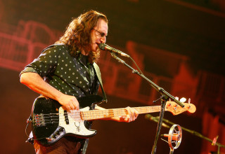 Man long hair bass guitar 2 - dave kendall free wallpaper for desktop