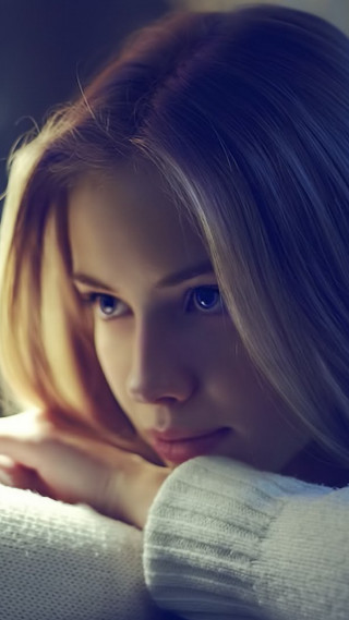 Woman blueeyes longhair portrait beautifullylit - free retro wallpaper