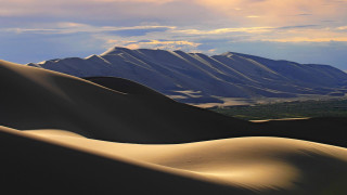 Mountain range sand dunes cloudy - sand free wallpaper
