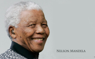 Nelson mandela smiling black white 2 - a black collar free wallpaper