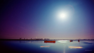 Full moon water boats trees - lake free wallpaper