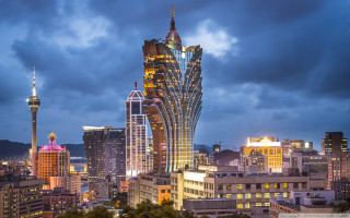 City skyline tall building night 2 - cui bai free wallpaper for desktop