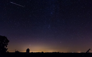 Night sky shooting star building - shooting free wallpaper for desktop