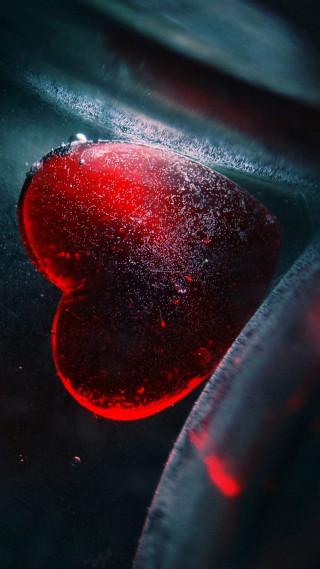 Red object floating water red - a red object free wallpaper for mobile