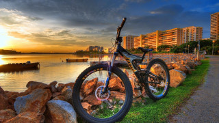 Bike rock wall water boats - cheng shifa free wallpaper