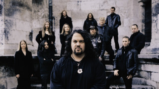 Group people stone staircase building - face free wallpaper for desktop