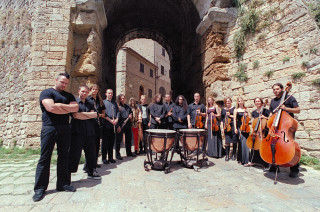 People tunnel musical instruments group - medieval free wallpaper