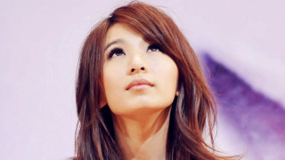 Woman longhair white shirt looking - ding yunpeng free wallpaper