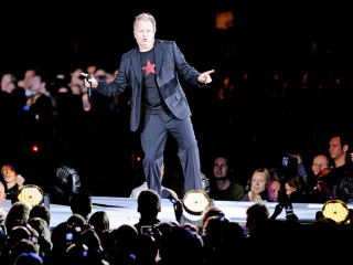 Man suit red star shirt - constructivism free wallpaper for desktop