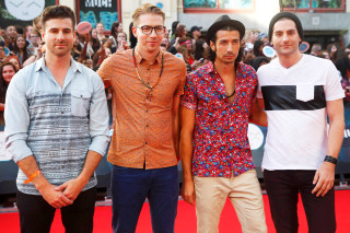 Three men red carpet crowd - david boyd free wallpaper