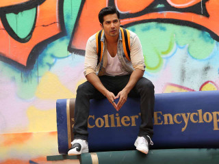 Man bench graffiti wall roller - a bench in front free wallpaper