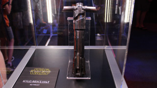 Star wars replica display glass - canon free wallpaper