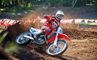 Dirt bike rider dirt track 4 - a dirt bike free wallpaper