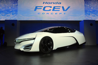 Futuristic car honda fcev concept - display free wallpaper