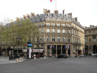 European hotel street cars motorcycles - a flag free wallpaper