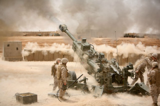 Soldiers machine gun desert smoke - 8 0 mm free wallpaper