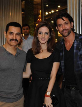 Group people building mustache woman - movie still free wallpaper for mobile