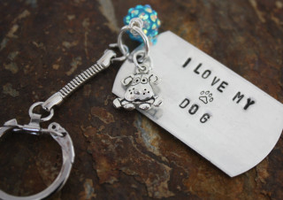 Dog tag blue bead love - detail free wallpaper