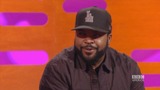 Man hat black shirt sitting - a woodcut free wallpaper