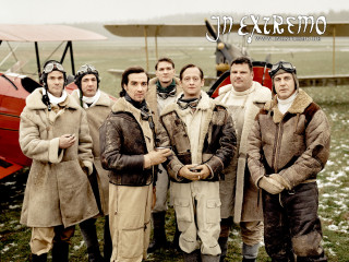 Men group plane snow field - eiq free wallpaper