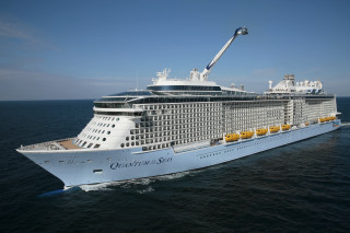 Cruise ship ocean crane large - top of its free wallpaper