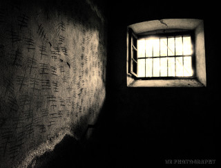 Dark room window writing corner - figuration libre free wallpaper