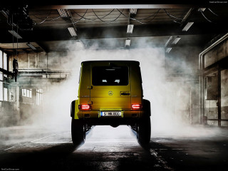 Yellow truck foggy parking garage - a yellow truck free wallpaper