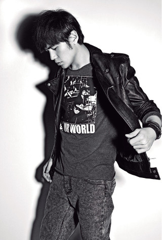 Man black jacket world tshirt - arthur pan free wallpaper for mobile