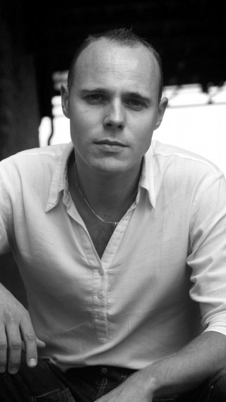 Man sitting hands on knees 2 - his knee free wallpaper for mobile