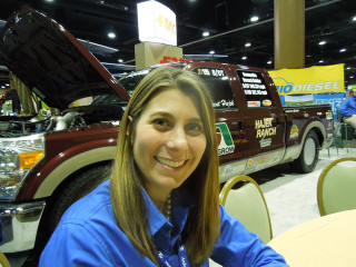 Woman sitting table truck hood - a hood open free wallpaper