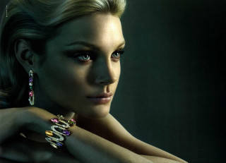 Woman bracelet earrings dark background - jewelry free wallpaper