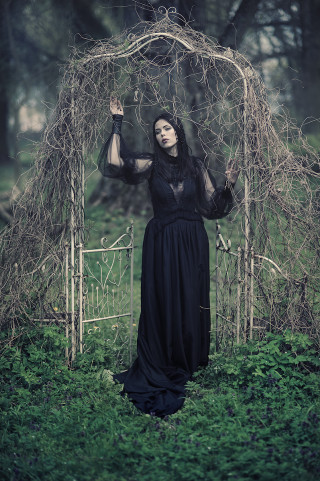 Woman black dress field vines - free halloween wallpaper for mobile